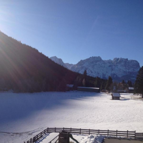 Отель Ferienwohnung Traumblick Dolomiten  Винклерн